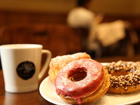 JACK IN THE DONUTS