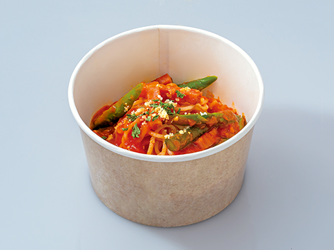 ベーコンとアスパラのトマトソースパスタ