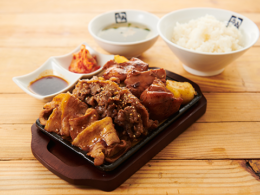 추천 메뉴 전부 모듬 정식(소갈비・돼지갈비・테리야키치킨)