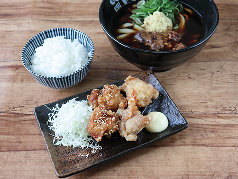 博多名物　元祖 肉肉うどん