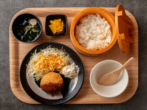 おおさかうまいもん食堂　佐海屋
