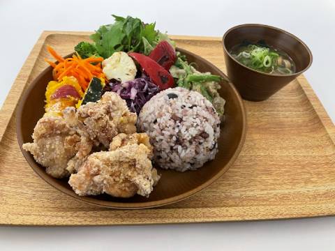 새 0 식당 ✕ tanitacafe