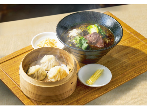 横浜中華街 台湾美食店 886食堂