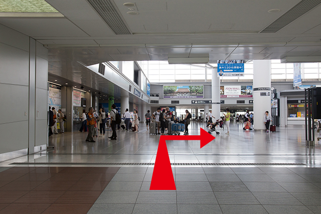 5.Once you exit the passageway, head right.