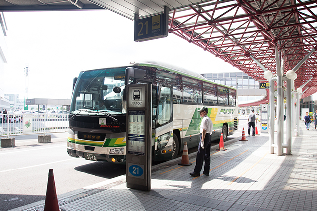 3.買完車後，出口，坐21號車。
