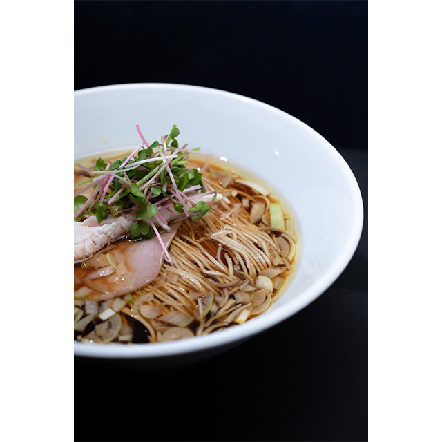 醤油ラーメン 850円